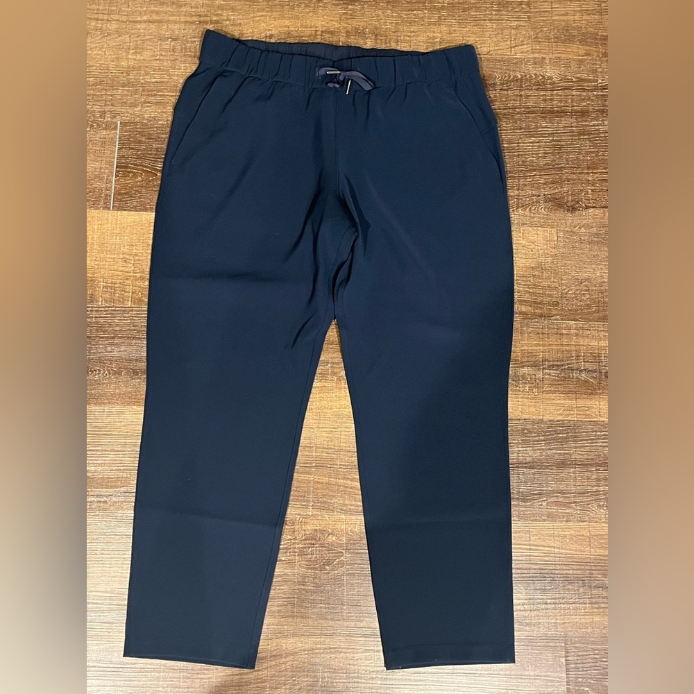 Lululemon “On the Fly” Woven Pants